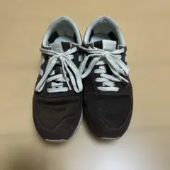 ニューバランス 22.5