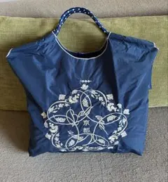 軽量＆撥水　京都伝統的な模様刺繍エコバッグ　Mサイズ　ネイビー