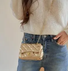 chelsea nugu バックルキルティングバッグ ゴールド