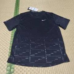 ナイキ　Tシャツ　紫外線予防　ランニング　UV