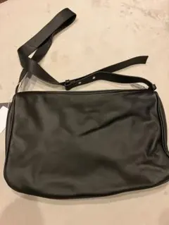 スワロ―マチショルダーバック