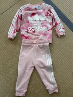 adidas セットアップ　80〜90センチ（86）