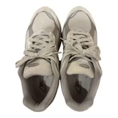 New Balance ベージュ ランニングシューズ　2002R