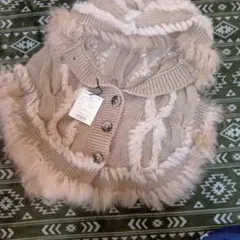 ベージュ フード付き ニットポンチョ