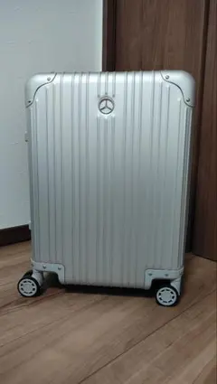 【新品未使用】メルセデス・ベンツ アルミスーツケース 機内持ち込みサイズのサムネイル