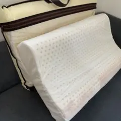 新品(色焼けあり)低反発枕2個セット 収納バッグ付き 約57cm x 40cm