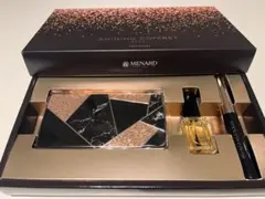 メナード　コフレ　2022 ペンシルアイシャドウ　ネイルケア