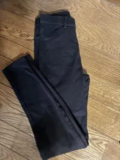 ユニクロ　ストレッチパンツ　Sサイズ