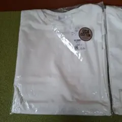 新品ロンT2枚で。