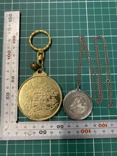 国宝 彦根城 キーホルダー メダル型 金色 ご当地限定品 美品レア 当時