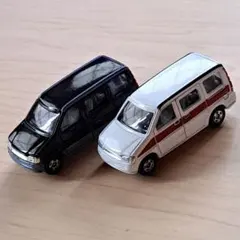 トミカ　HONDA　STEP WGN　2台。