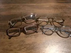 眼鏡4本　(度入り3本)