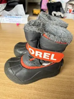 SOREL ファー付きブーツ グレー/オレンジ　13cm