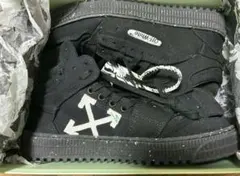 Off-White オフホワイト ブラック ハイカットスニーカー　早い者勝ちのサムネイル