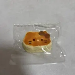 kikisquishy日焼け白猫 パン Mサイズ