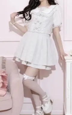 グレー フリル付きセットアップ