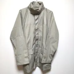 ユニクロ 新品ナイロンパーカー
