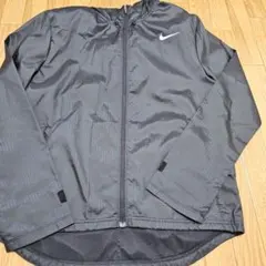 新品☆Nike フルジップウィンドブレーカー 黒