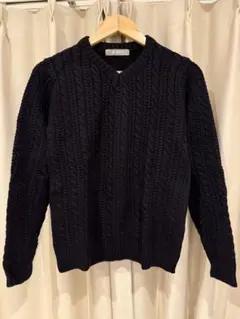 【ナノユニバース】ブラックケーブルニット Vネックセーター