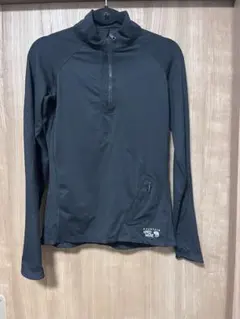 MOUNTAIN HARD WEAR ブラック ハーフジップトップ
