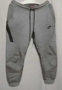 NIKE　ナイキ　テックフリースパンツ　ジョガーパンツ　スウェットパンツ　グレー