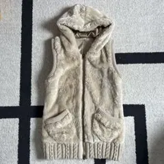 美品 ☆ URBAN NOW フェイクファー　フードベスト ニット エコファー