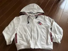 ファミリア　フード付きジップアップパーカー　サイズ110