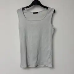 ホワイト　リブ編み ノースリーブ タンクトップ