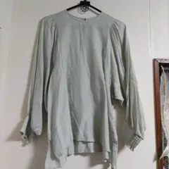 UNITED　ARROWS　ライトグリーン フリル付き長袖シャツ