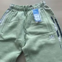 adidas　アディダスオリジナルス　カモフラ柄 スウェットパンツ　XS 迷彩緑