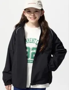 ☆ユニクロ ポケッタブルUVカットパーカ ブラック 160㎝☆