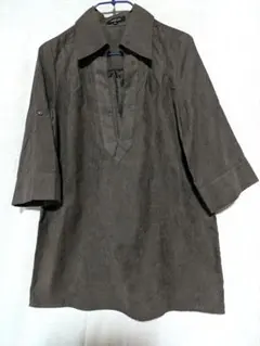 未使用ダークブラウン前 V空き襟付きカットソーチュニック 7分袖　M　スエード調