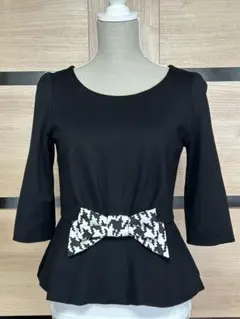 STRAWBERY-FIELDS・リボン付き黒ペプラムトップス