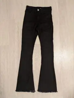 Belle Cie　ベルシー　ブラックフレアパンツ