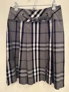 美品　BURBERRY ノバチェック　膝丈スカート　春夏　 40