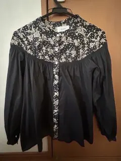 sosotto（ソソット）ブロード×LIBERTY切替ブラウス　ブラックのサムネイル