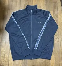 トラックジャケット