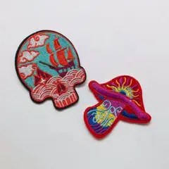 カラフル　毒々しい　スカルとキノコの２点セット　アイロンワッペン