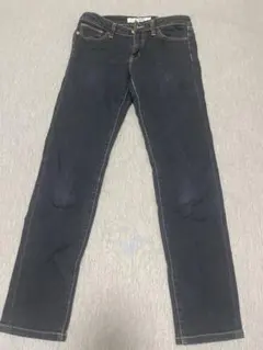 ユニクロ　スキニーフィット　パンツ　ジーンズ