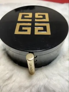 GIVENCHY メイクパレットのサムネイル