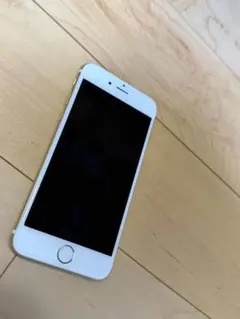 ③iPhone 7 Silver 32 GB SIMフリー（バッテリー83%） - メルカリ