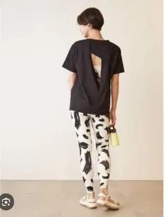 emmi バックオープンTシャツ フリーサイズ 新品・未使用