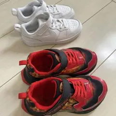 Nike ホワイトスニーカーとレッドスニーカーセット 18センチ