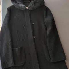 最終お値下げ　Harrods　黒いリブ編みファー付きコート