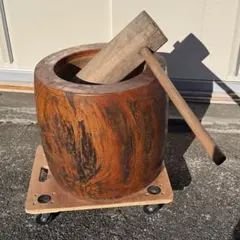 臼と杵セット内径55cm 外径70cm 高さ46cm 小屋解体の為値段下げます