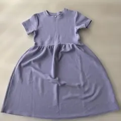 cocaキッズラベンダー色のエンボス加工半袖ワンピース 130