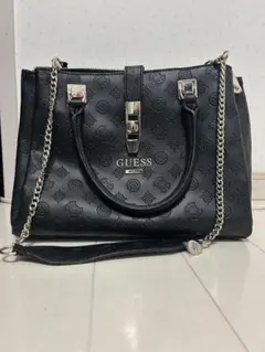 GUESS ブラック ショルダーバッグ