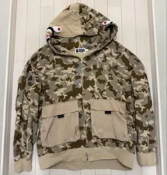 BATHING APE（アベイシングエイプ）フード付きパーカー