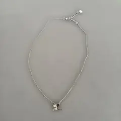 クレージュ　シルバー ハンドシェイプ ネックレス