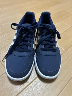 adidas ネイビー スニーカー 3本ライン23,5センチ